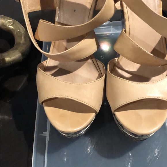 Women shoes - Picture 3 of 5